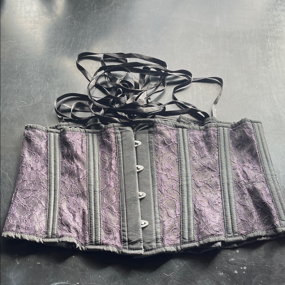 Bondesque Size 36 violet Purple and Black Lace Corset - Steel Clasps